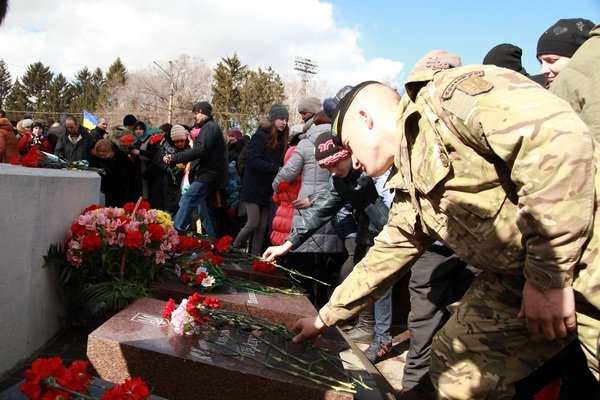 Кривой Рог памятник воинам АТО