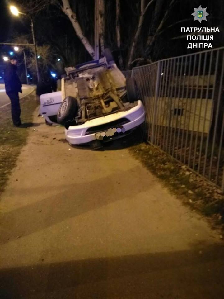 перекинуте авто_Дніпро