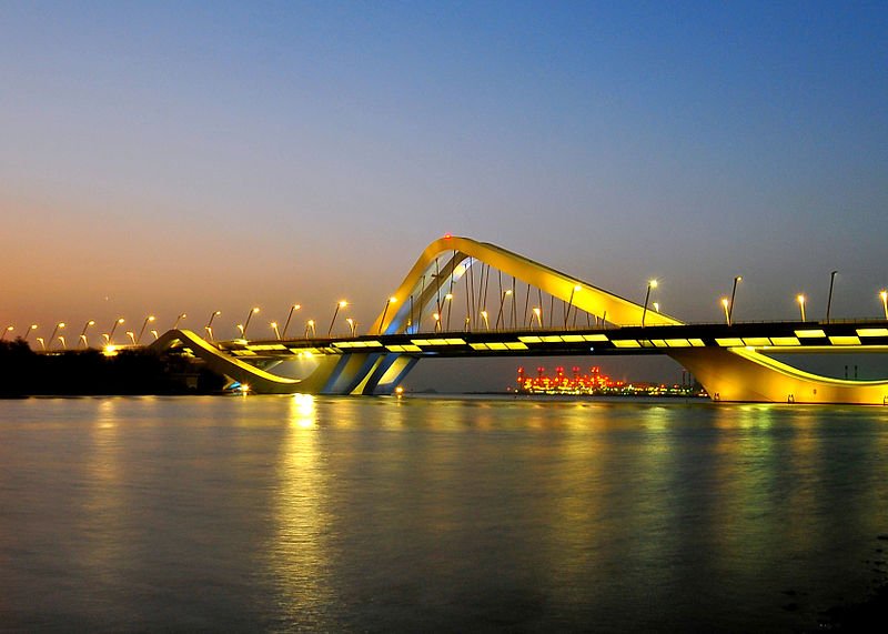 800px-Sheikh_Zayed_Bridge_-_Abu_Dhabi,_UAE