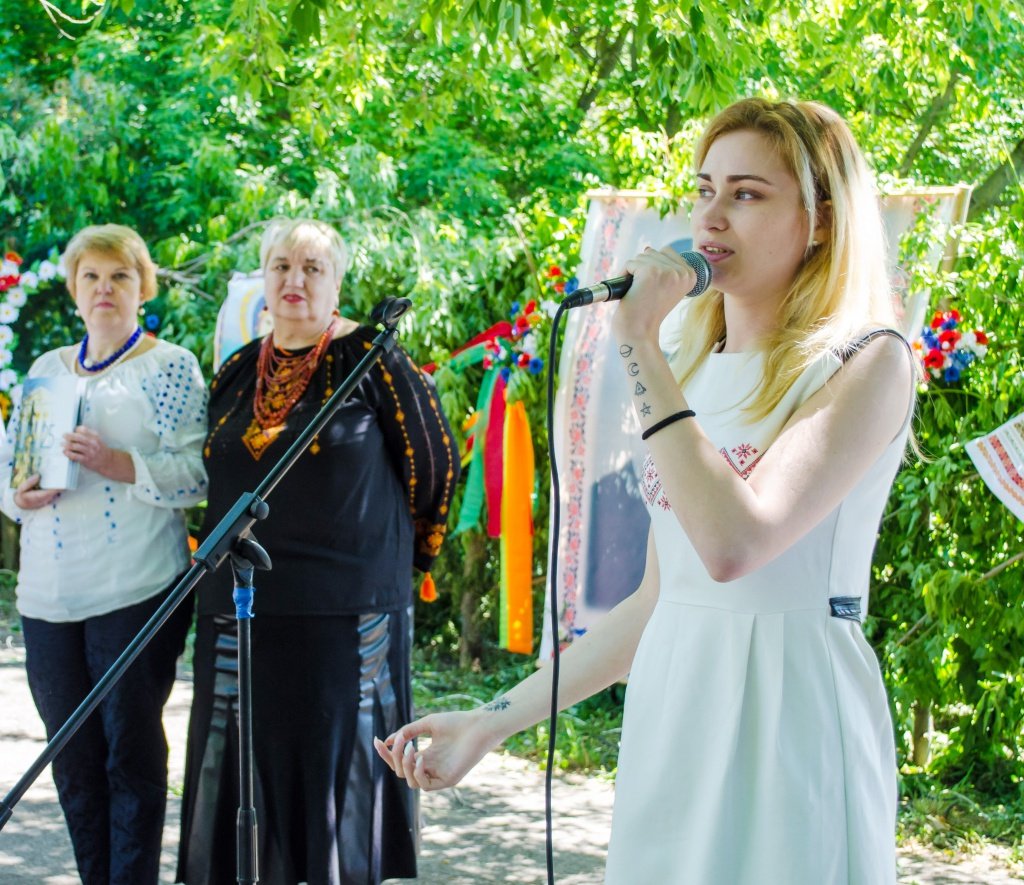 77a2b635c2a48ab9015f43be7daa3c76