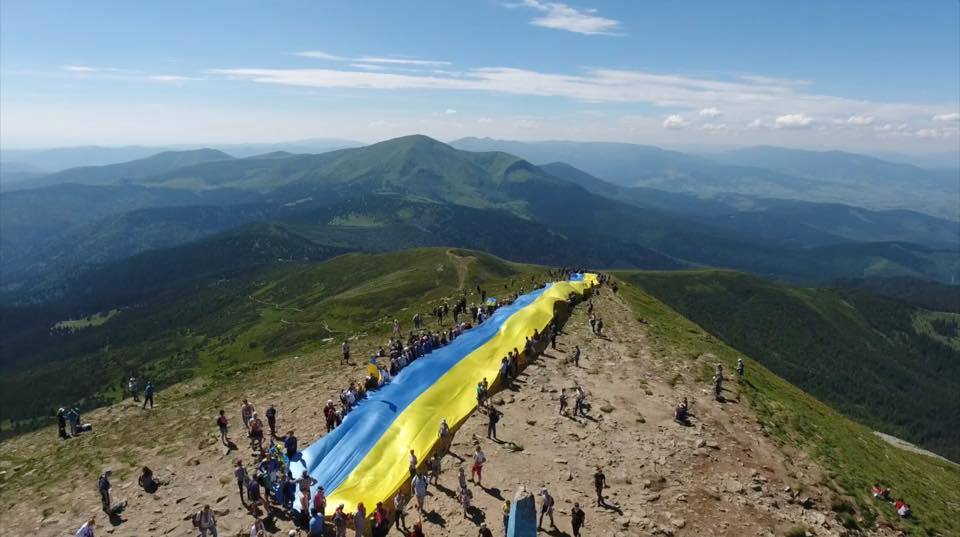 19601141_1378470375562117_1349277261996049268_n