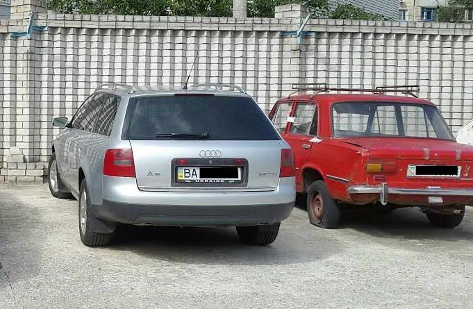 автомобіль