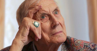 Евгений Евтушенко