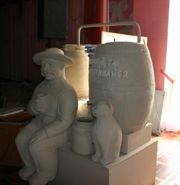 pamjatnik_samogonnomu_apparatu_2