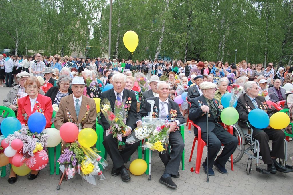 День Победы в Першотравенске