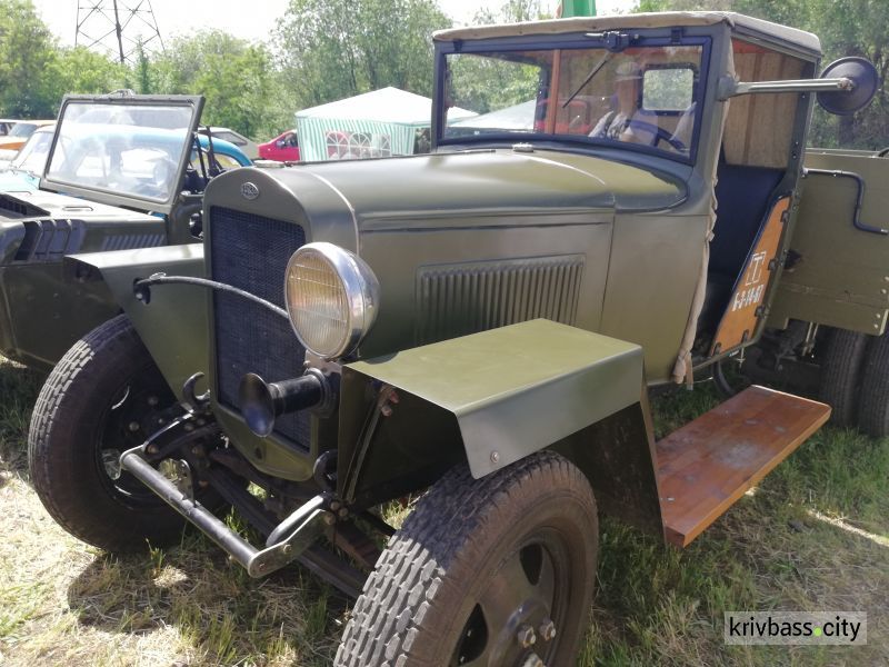 ретро-авто_Кривой Рог