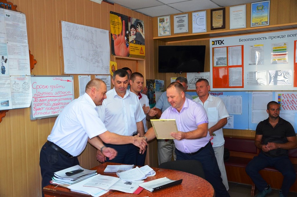 Руководство предприятия поздравляет коллектив УПР1 с выполнение плана на...