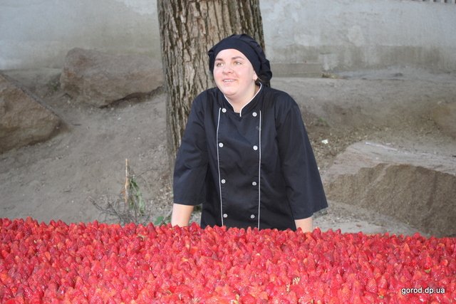 панно из клубники