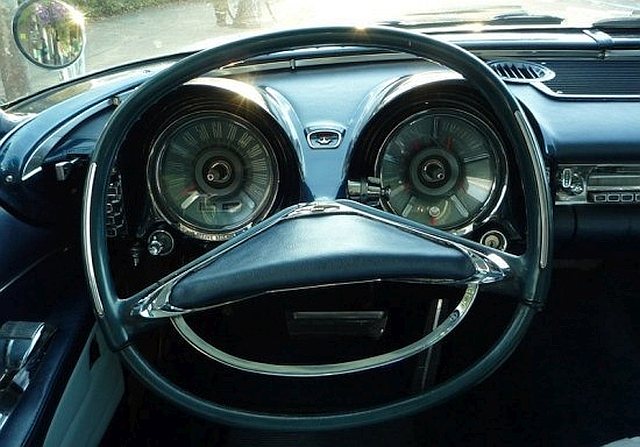 автомобильный руль