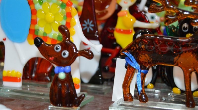 фігурки зі скла