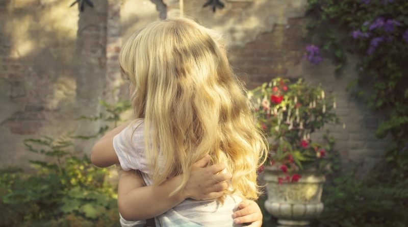 день объятий