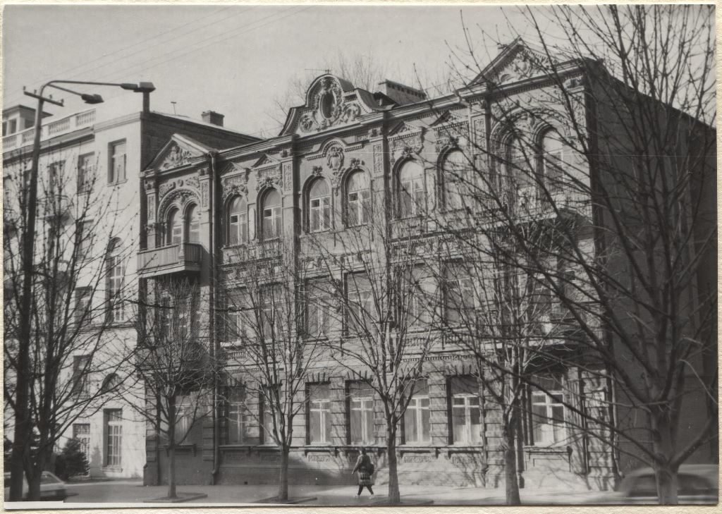 Будинок з сатиром_Дніпро