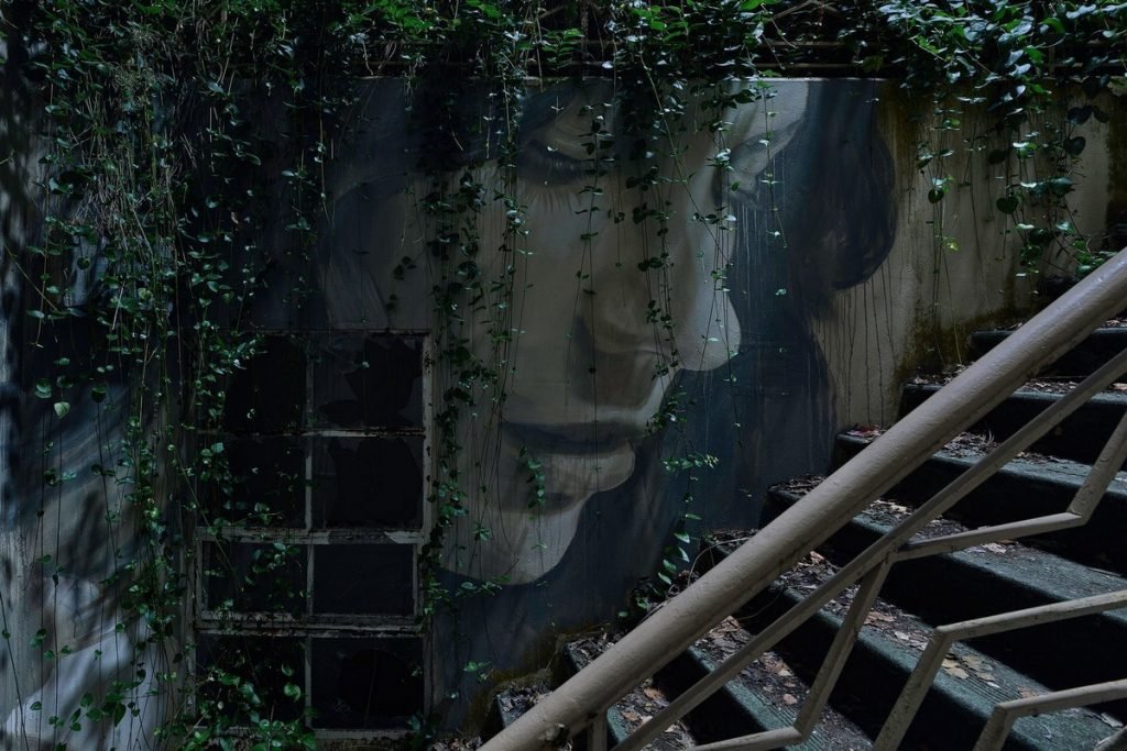 занедбаний особняк