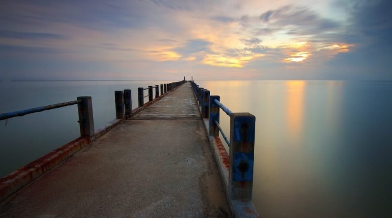 море