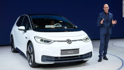 серийный электрический хэтчбек Volkswagen ID.3