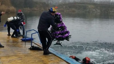 дніпровські дайвери встановили ялинку