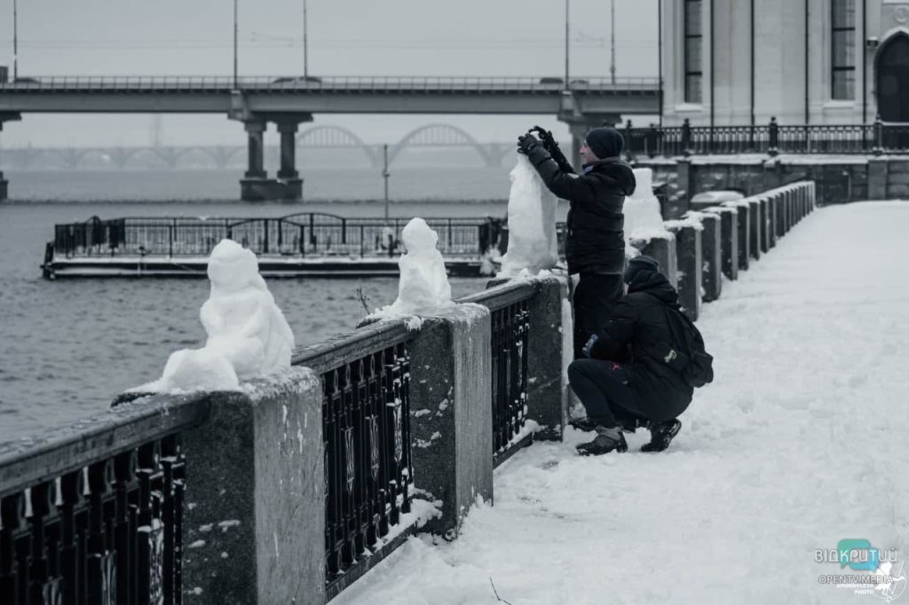  мини-скульптуры из снега_Днепр