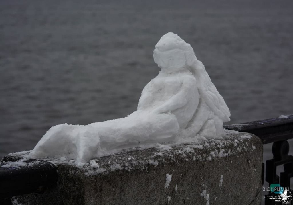  мини-скульптуры из снега_Днепр