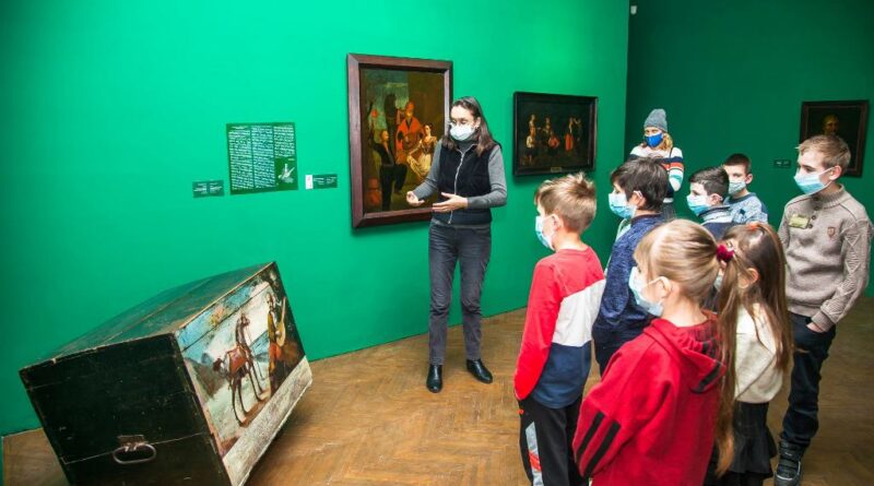 Художній музей_благодійна акція