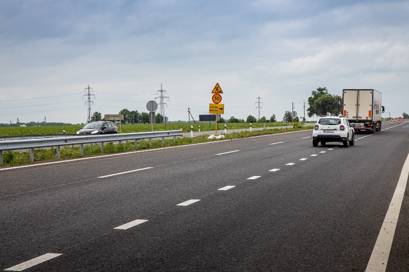 ремонт автодороги Знаменка-Луганск-Изварино