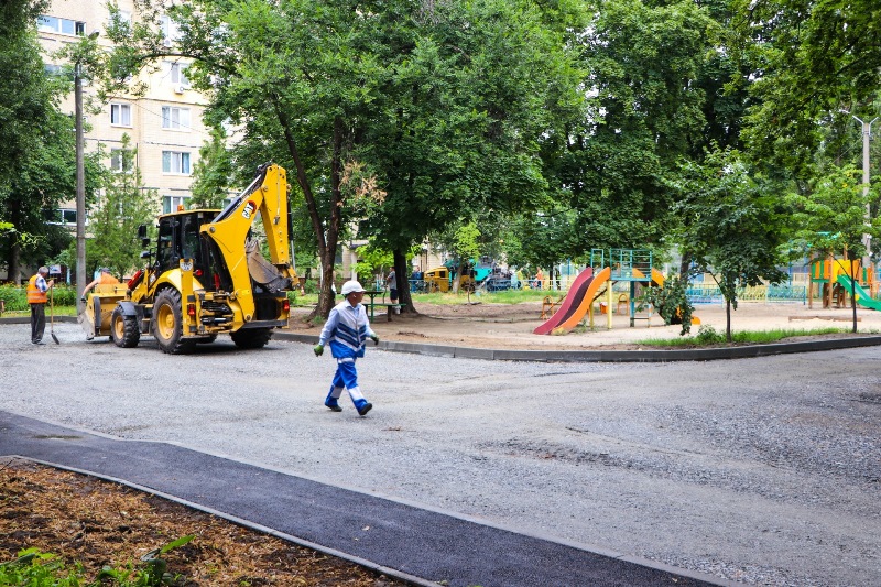 ремонт на лівому березі Дніпра