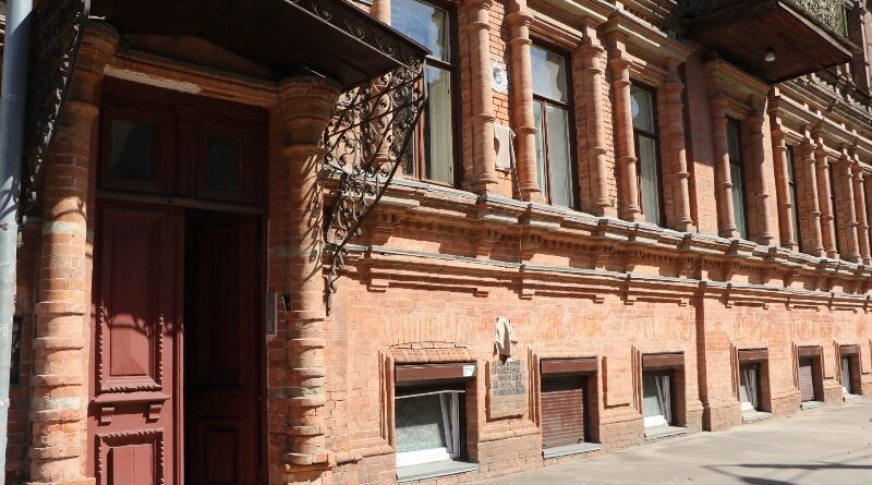 мініскульптура_Катеринославська цегла