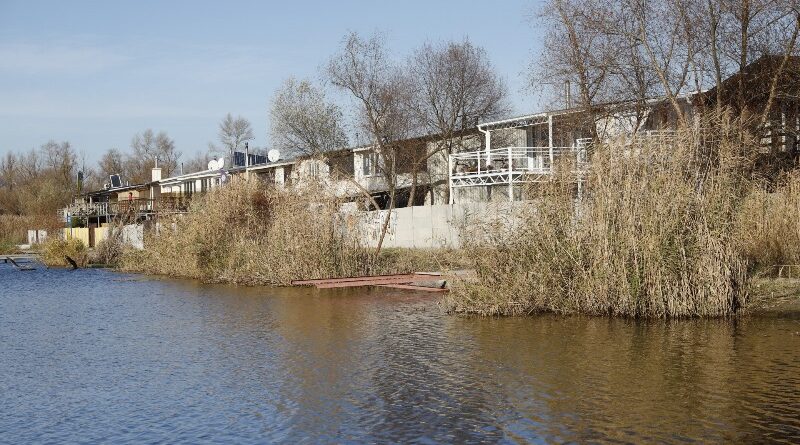 У Дніпрі тривають перевірки законності об’єктів, розташованих уздовж усієї території набережної.