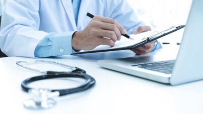 лікарняний_лікарі