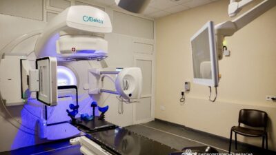 У Дніпрі в обласній лікарні запрацювала унікальна система Brainlab (Фото) У Дніпрі в обласній лікарні запрацювала унікальна система Brainlab (Фото)