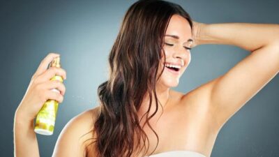 Спрей з кератином, колагеном або протеїнами: що дійсно відновлює волосся Спрей з кератином, колагеном або протеїнами: що дійсно відновлює волосся