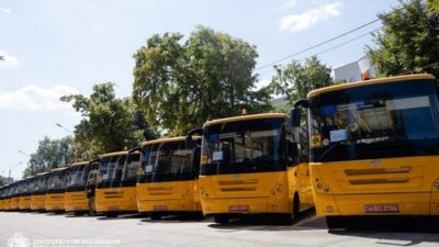 Нові автобуси для сільських шкіл отримали громади Дніпропетровщини